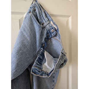 Levi's women's wedgie jeans size 28